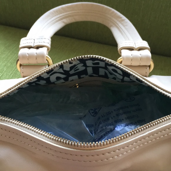 MBMJ Totally Turnlock Lil Shifty bag - Picture 8 of 8